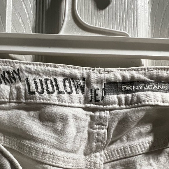 DKNY LUDLOW Jeans Women’s Size 10 White - Picture 4 of 4